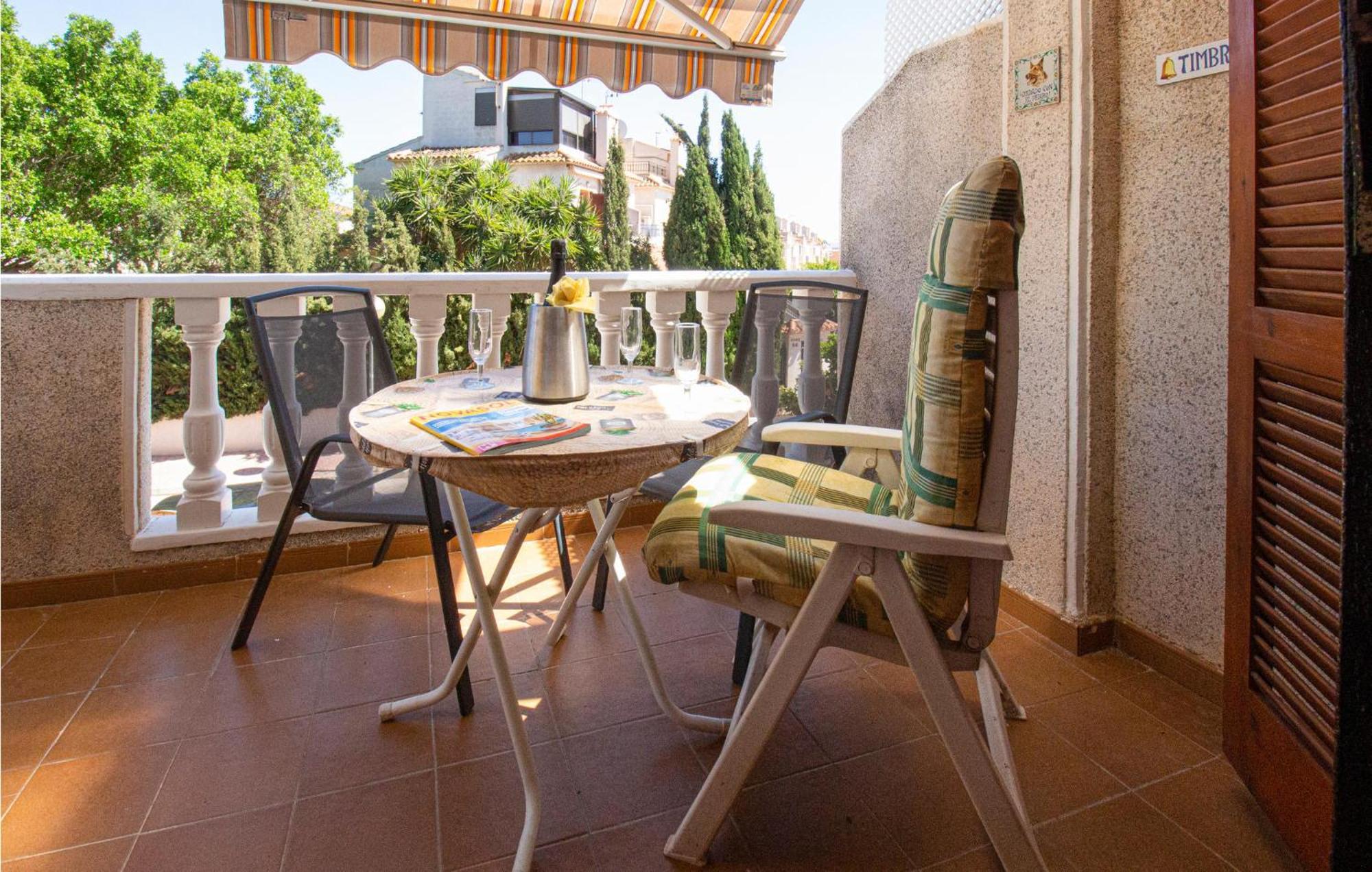 Cozy Apartment In Guardamar Del Segura Exterior foto